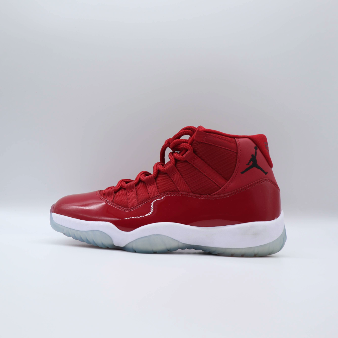Jordan 11 Win Like 96 Sz 9.5 (No box)