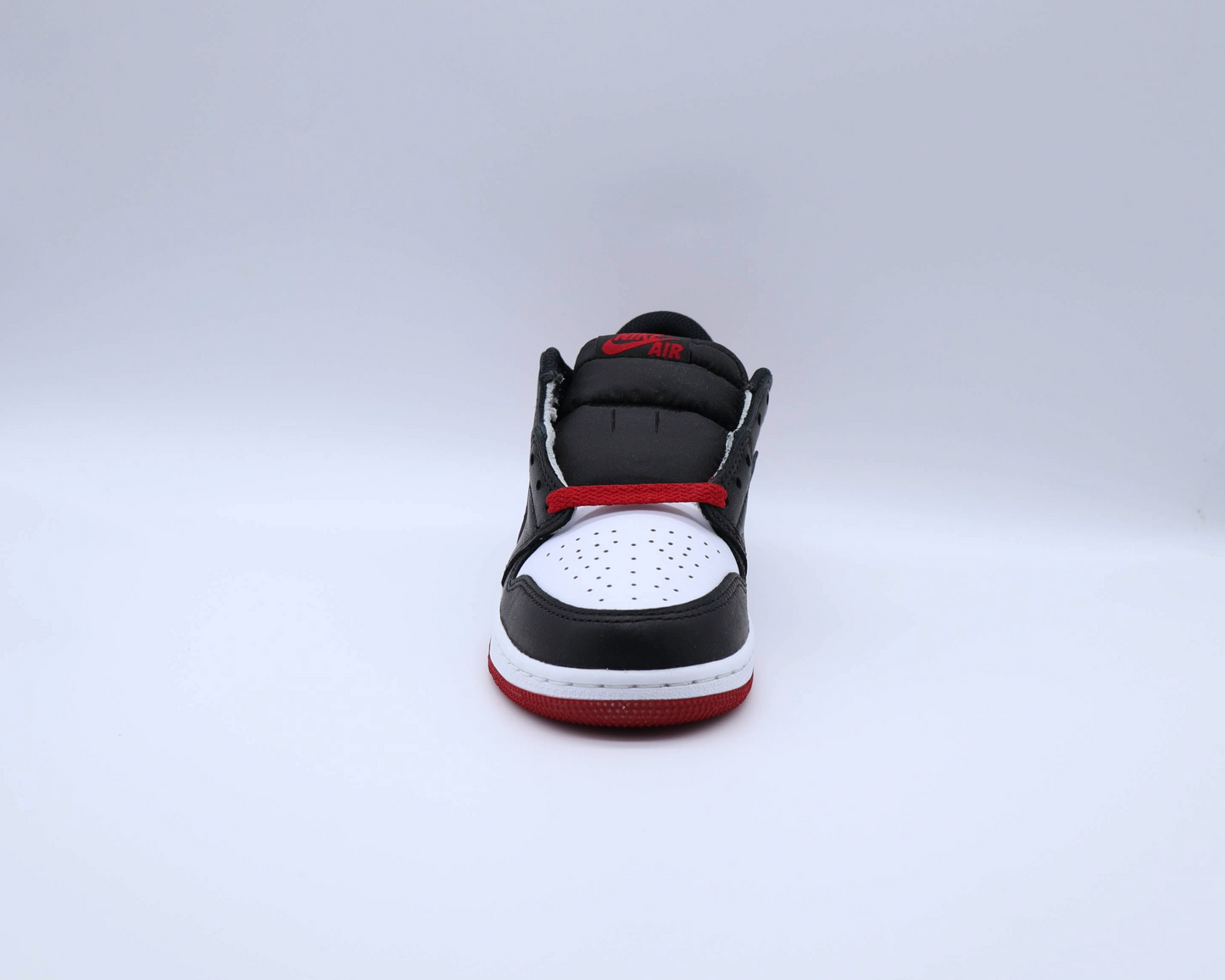 Jordan 1 Low Black Toe Sz 5y (GS)