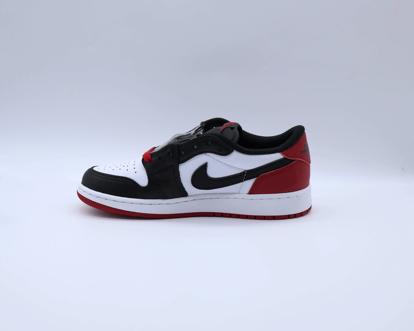 Jordan 1 Low Black Toe Sz 6.5y (GS)