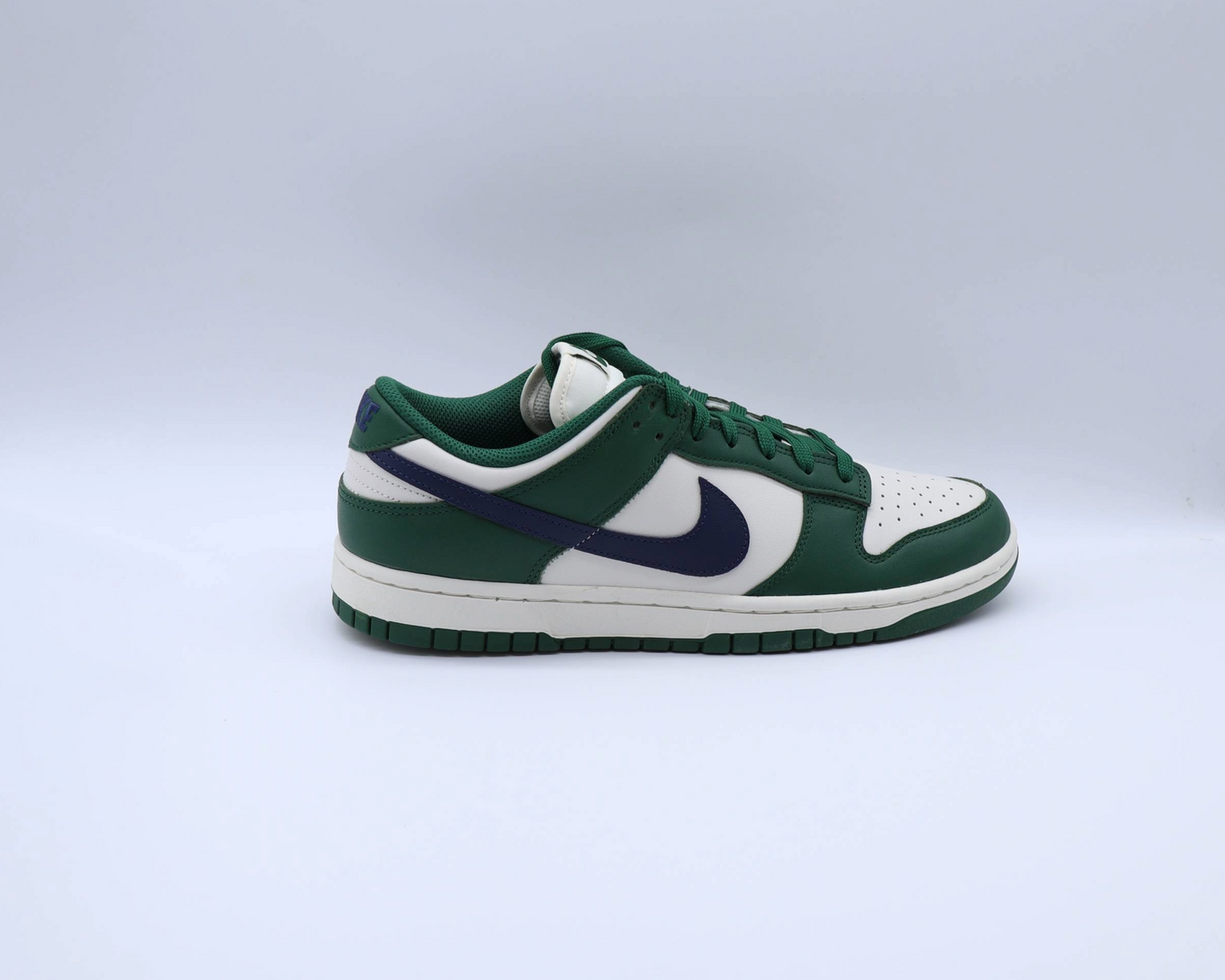 Nike Dunk Low Gorge Green Sz 8.5 (10 W)