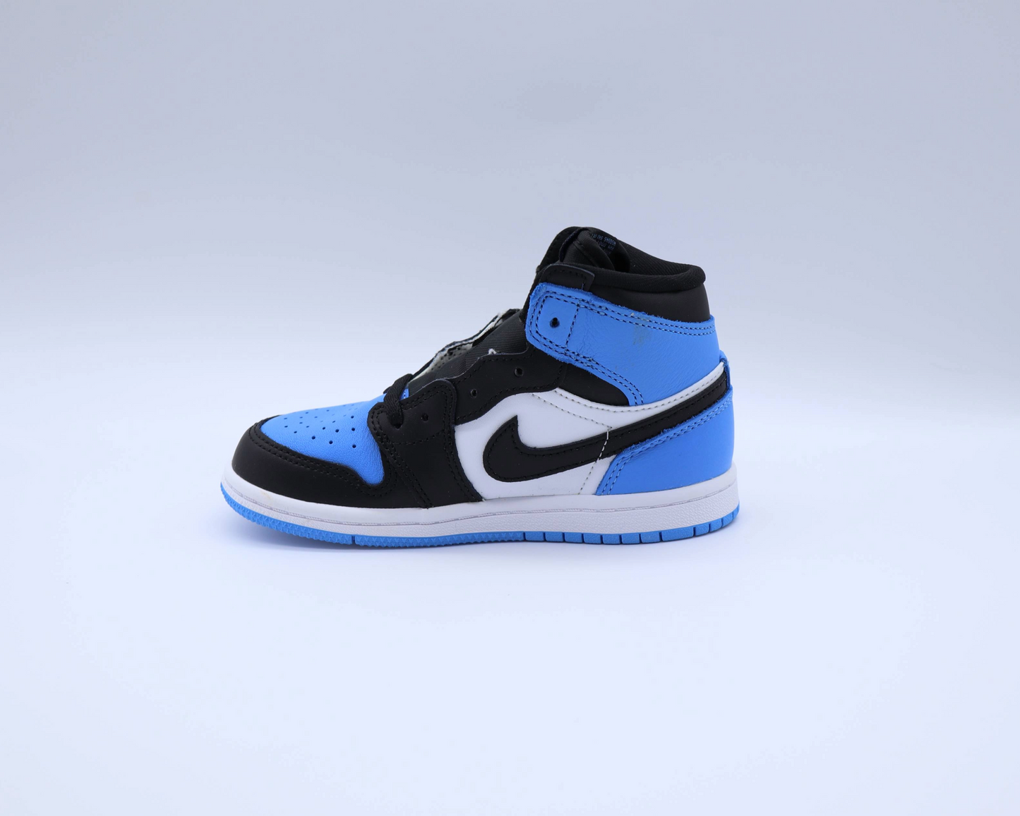 Jordan 1 Retro High OG UNC Toe Sz 9.5