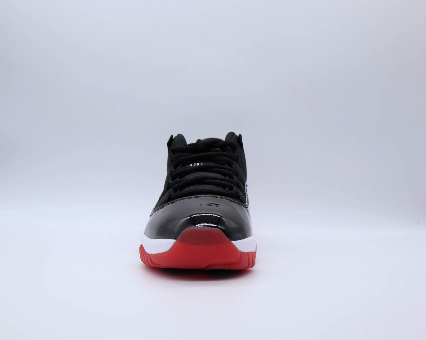 Jordan 11 Low Bred Sz 10
