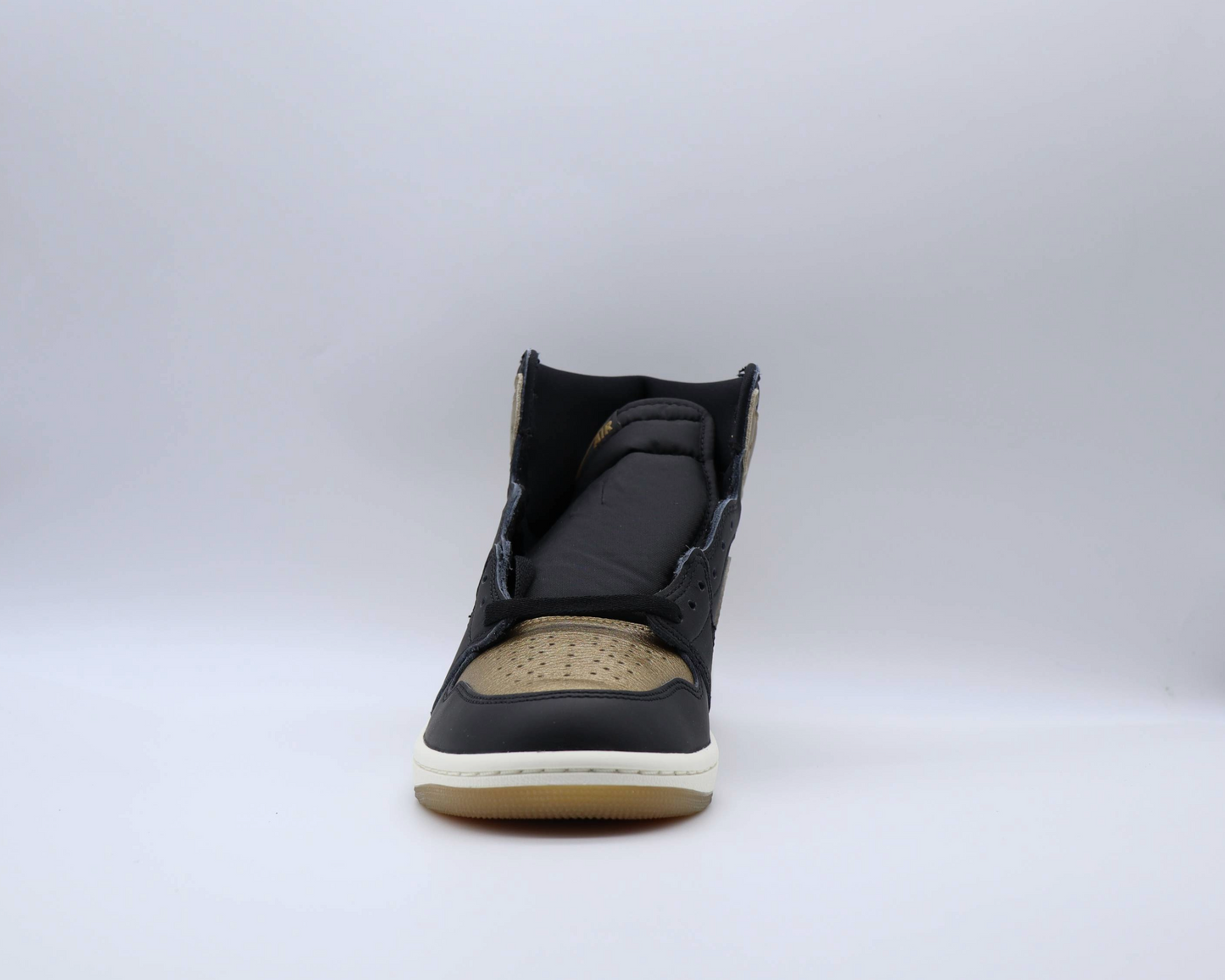 Jordan 1 High Black Metallic Gold Sz 10.5