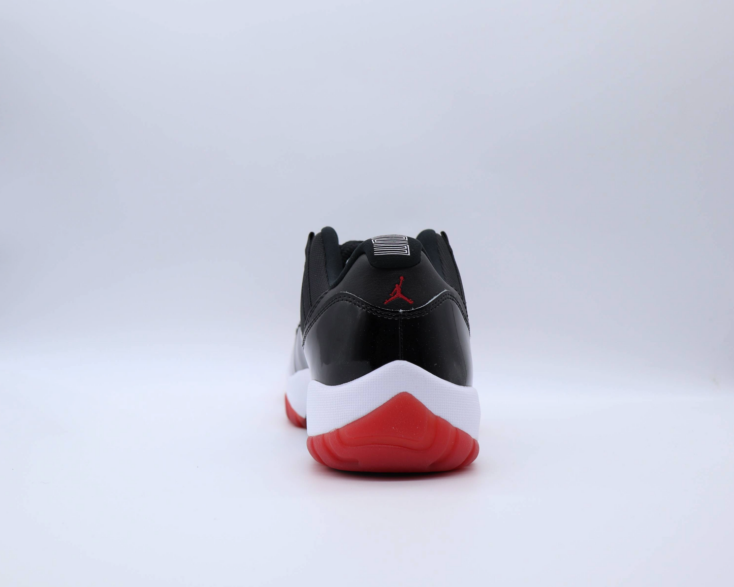 Jordan 11 Low Bred Sz 10