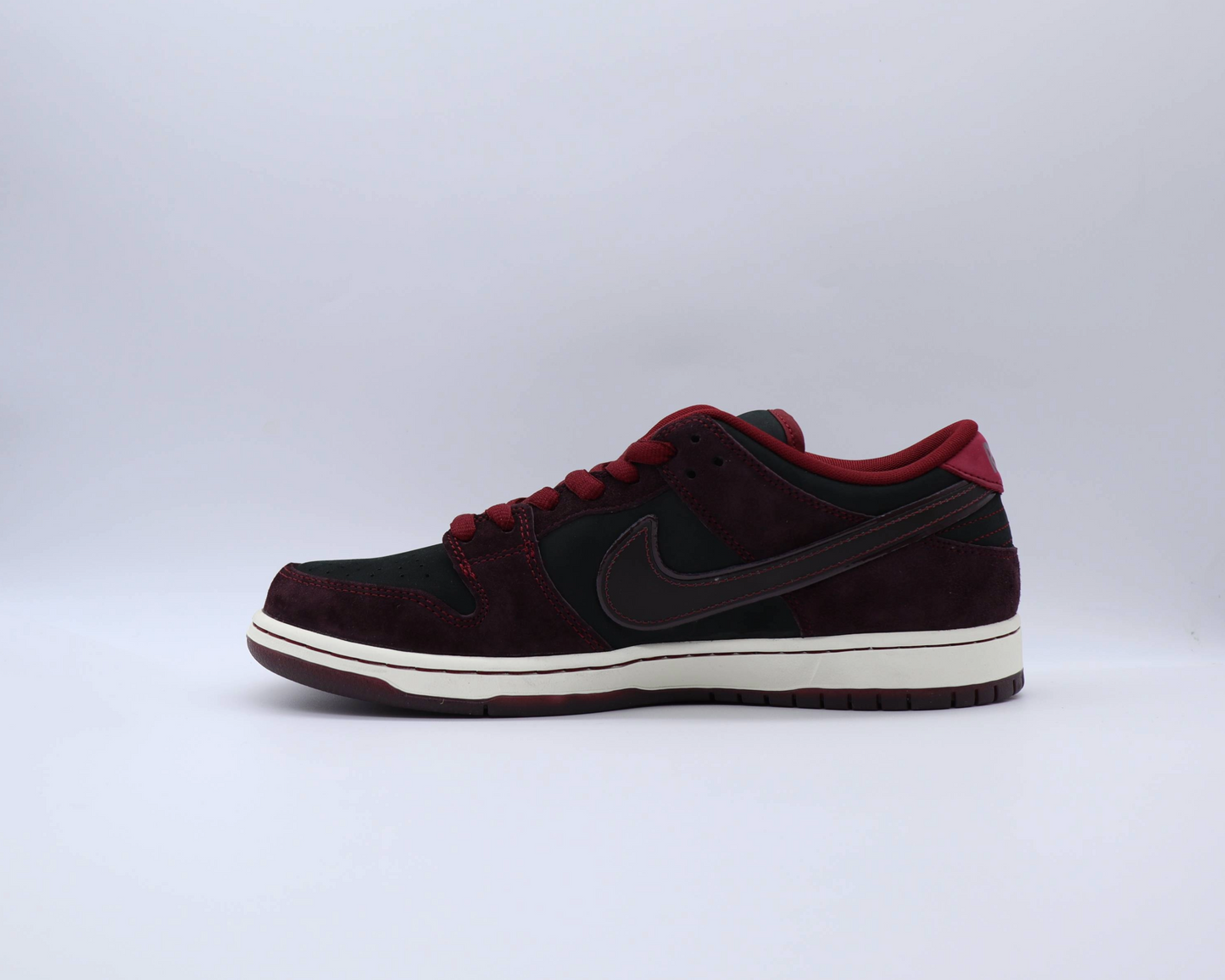 Nike SB Dunk Low Riot Sz 11