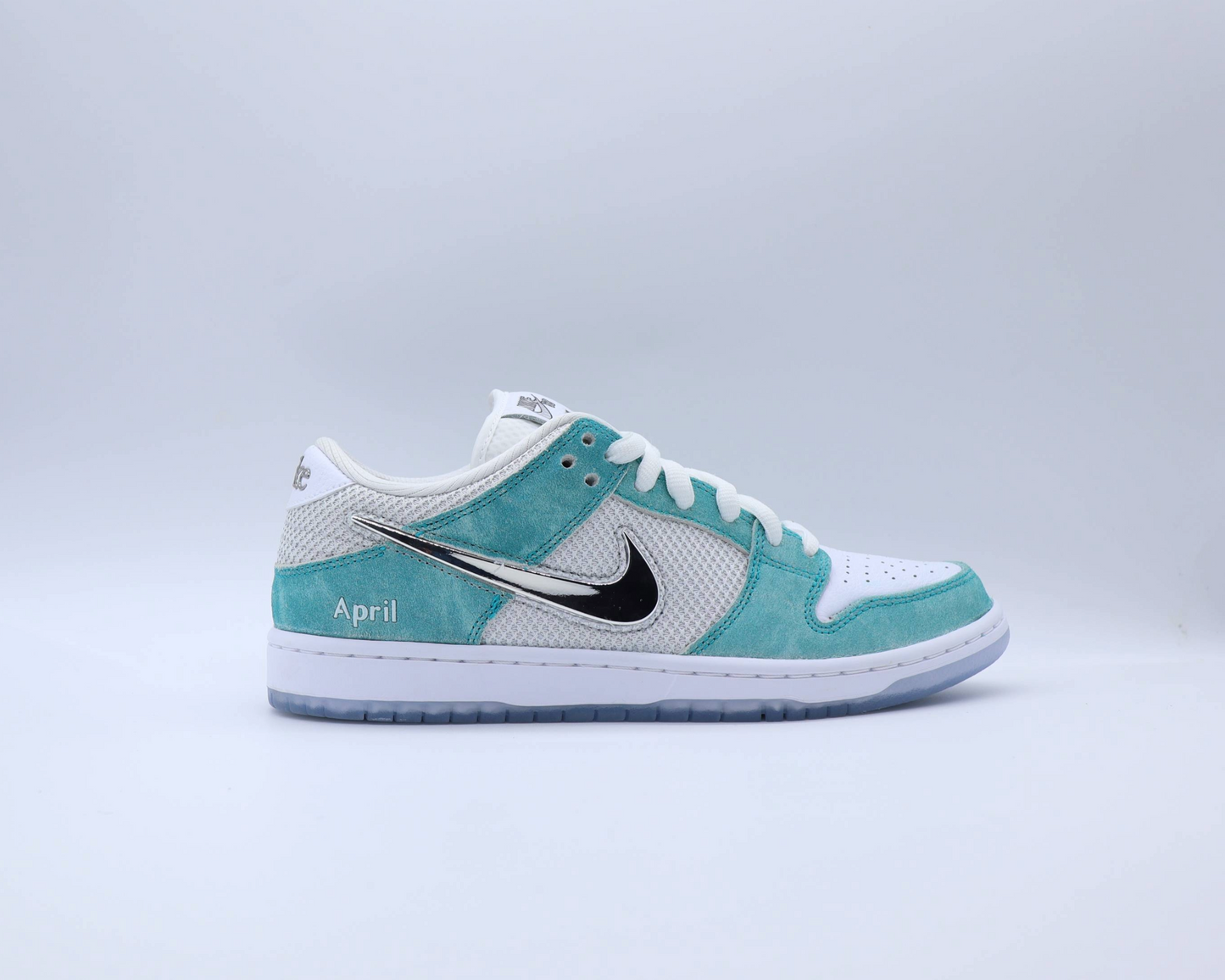 Nike SB Dunk Low April Sz 8.5
