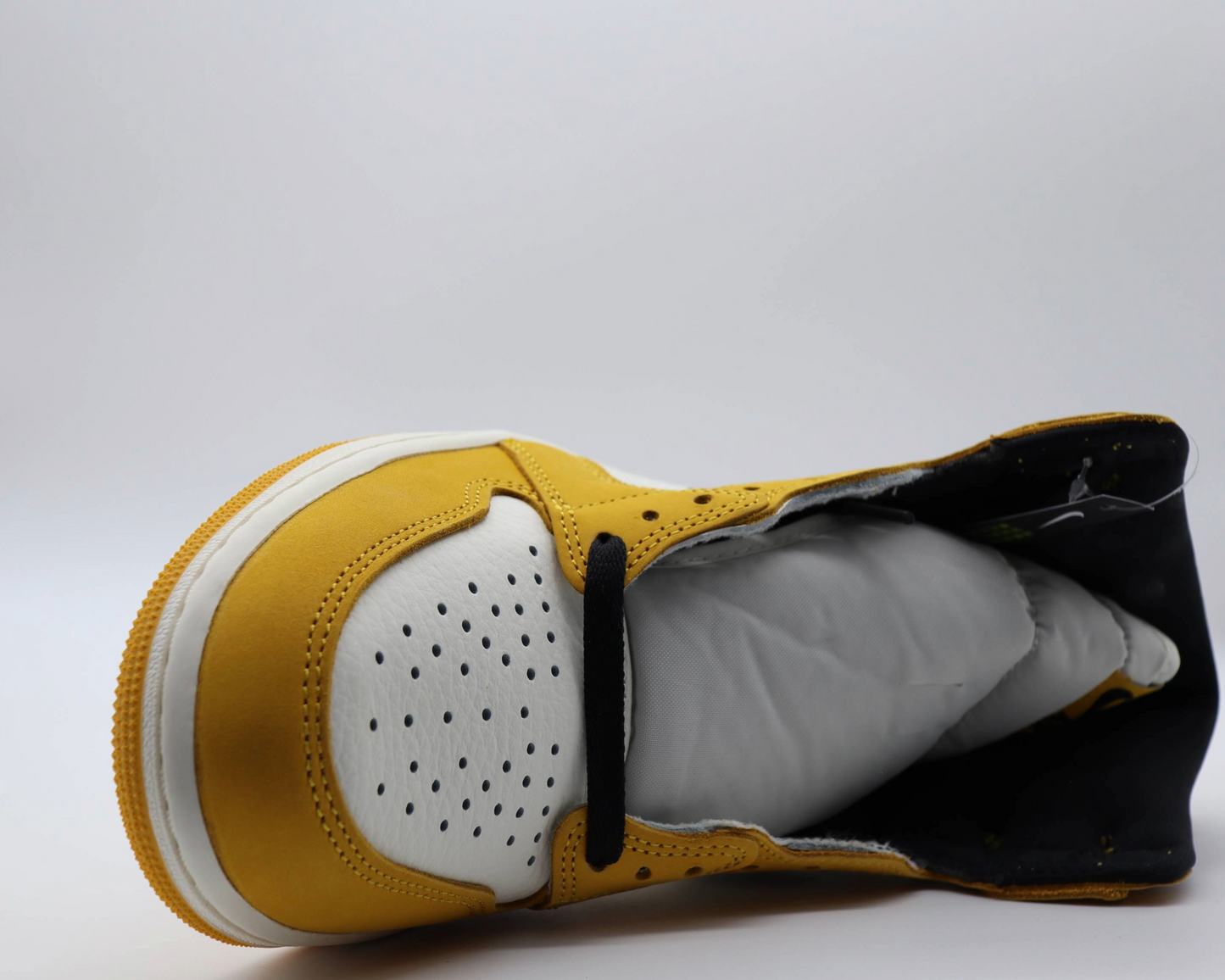 Nike Jordan 1 High Yellow Ochre Sz 8.5