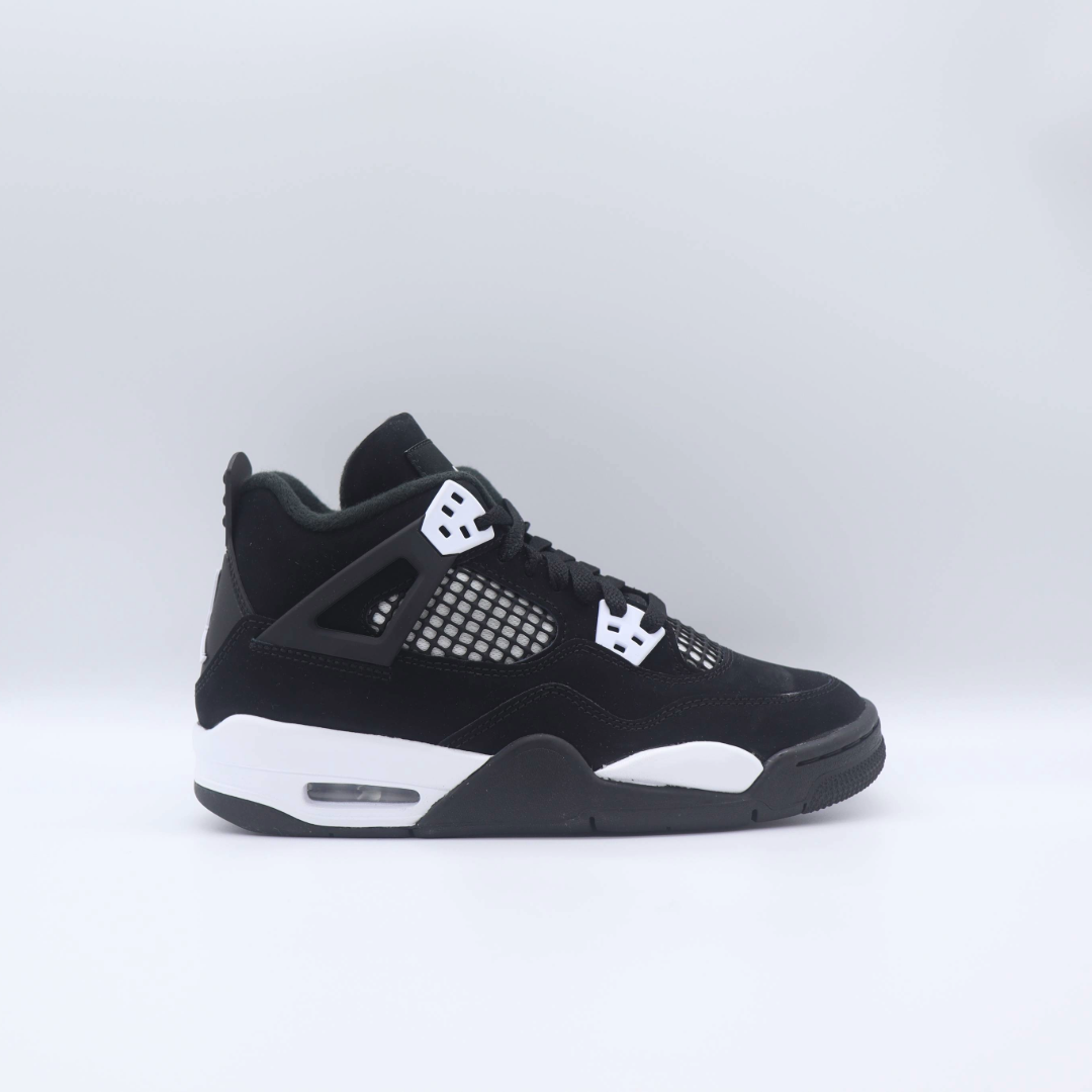 Jordan 4 White Thunder Sz 4.5y(6w)  (GS)