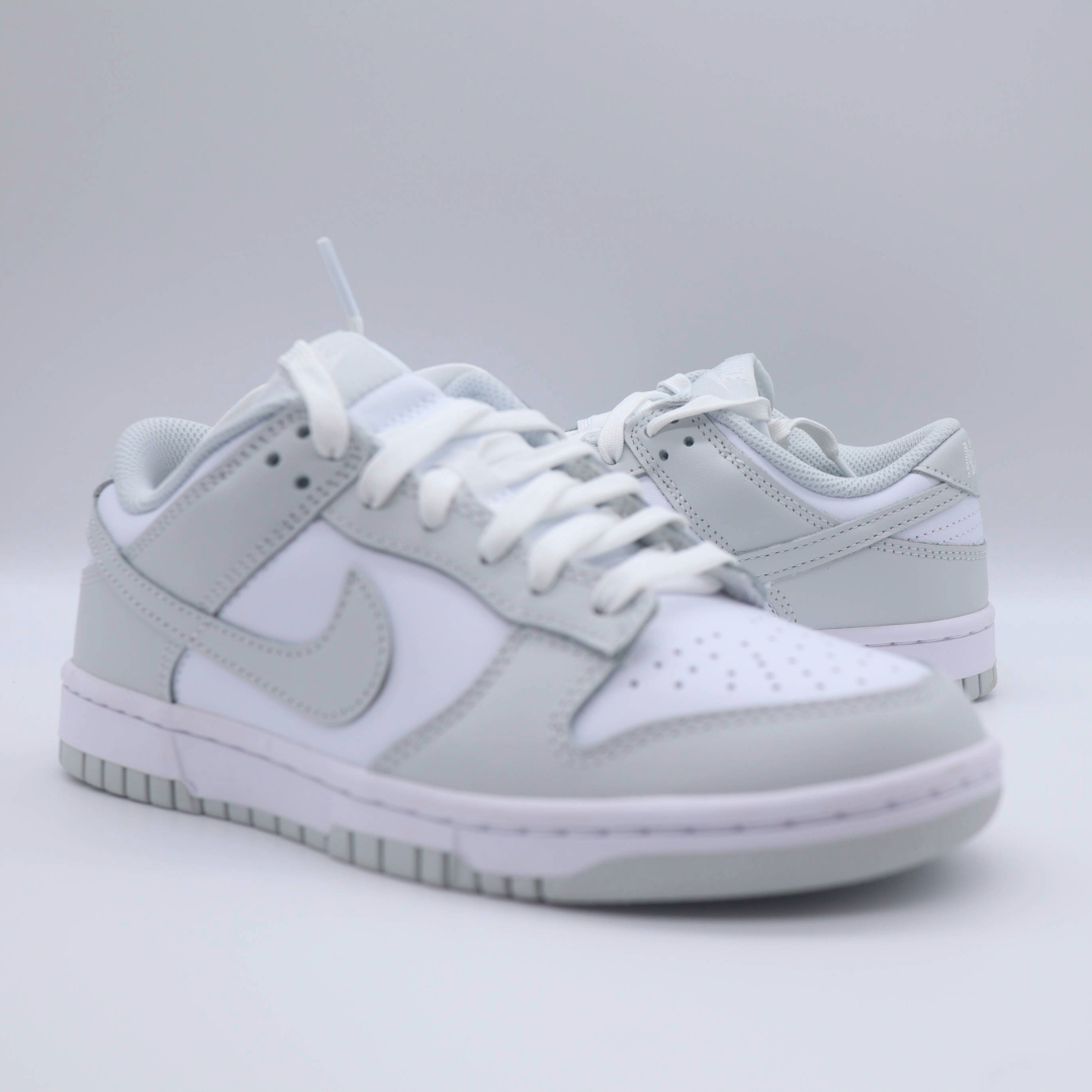 Nike Dunk Low Photon Dust Sz 6 (W) (GS)