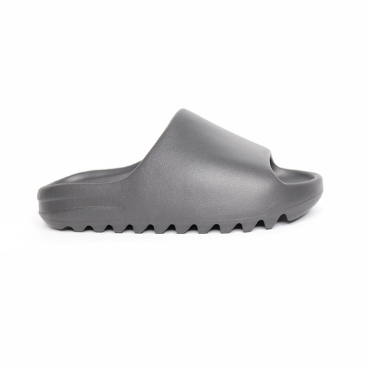 Yeezy Slide Onyx Sz 5y (GS)