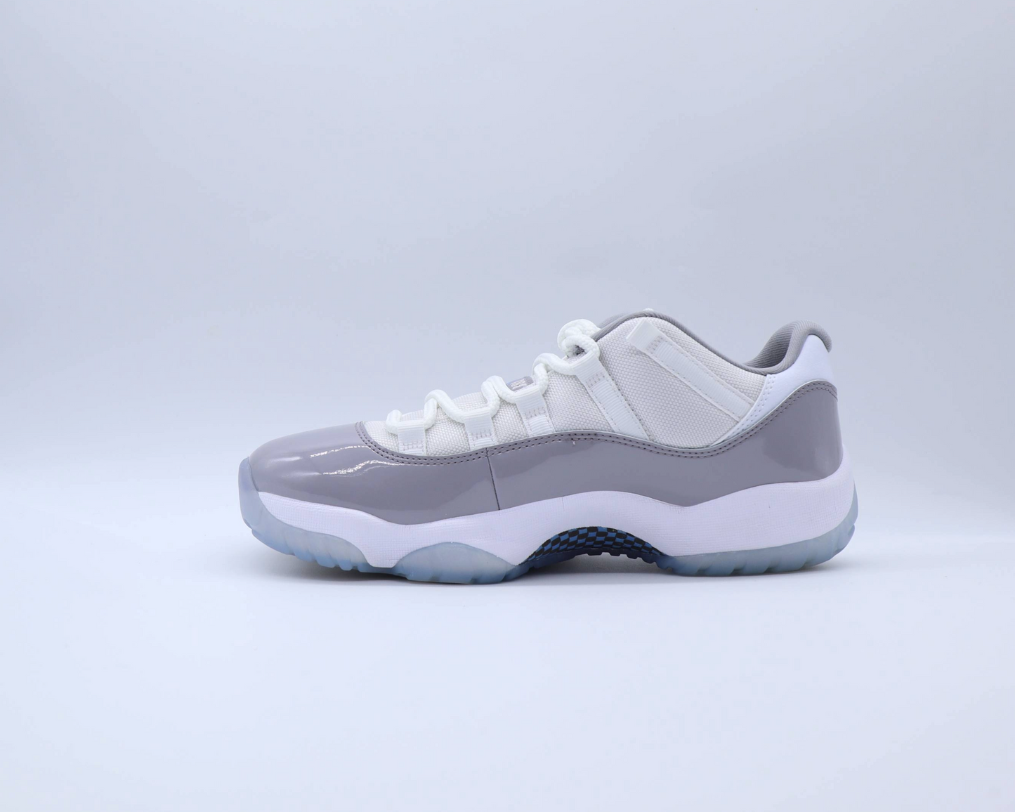 Jordan 11 Low Cement Grey Sz 8