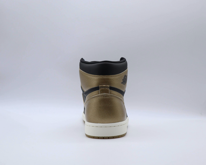 Jordan 1 High Black Metallic Gold Sz 10