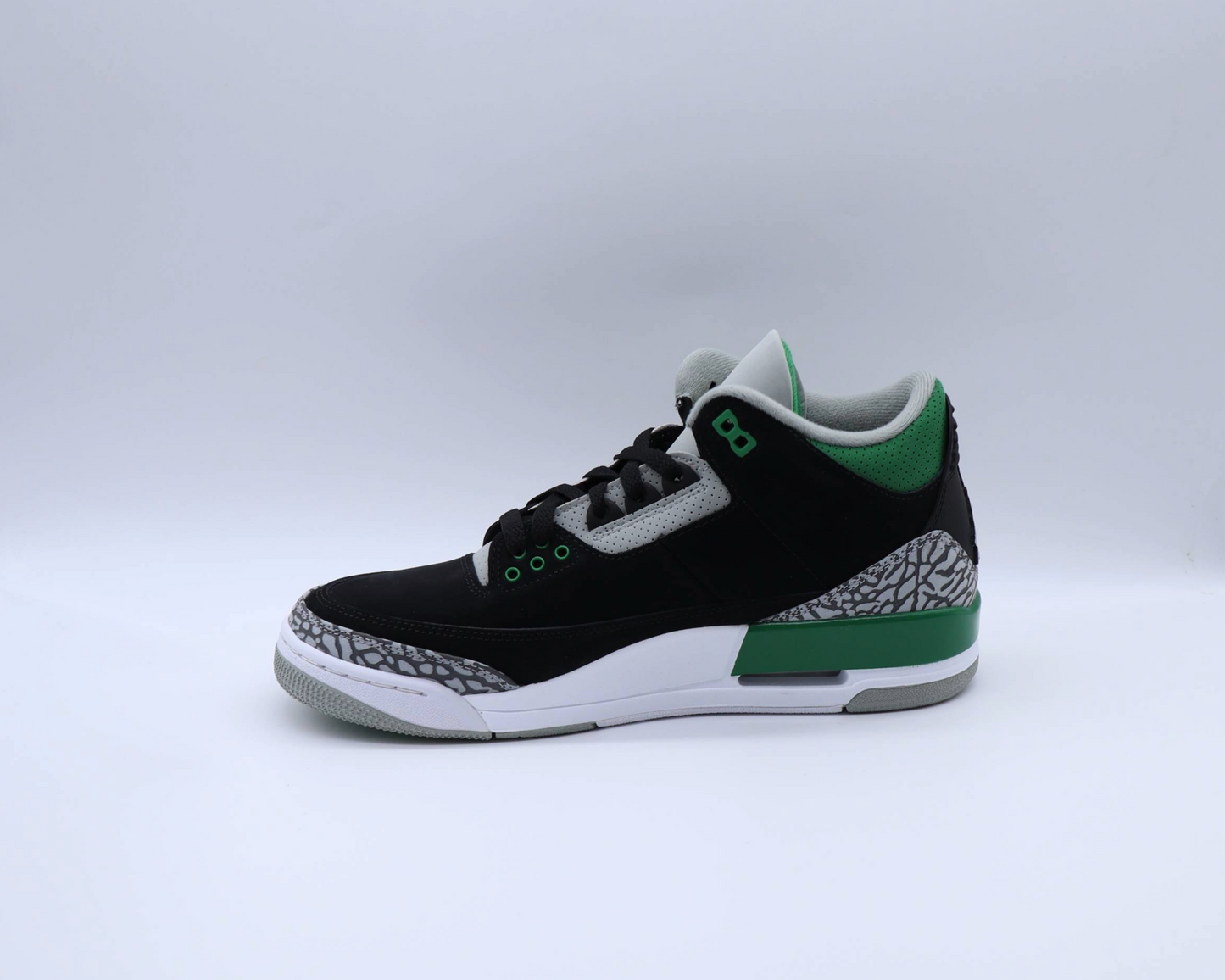 Jordan 3 Pine Green Sz 8.5