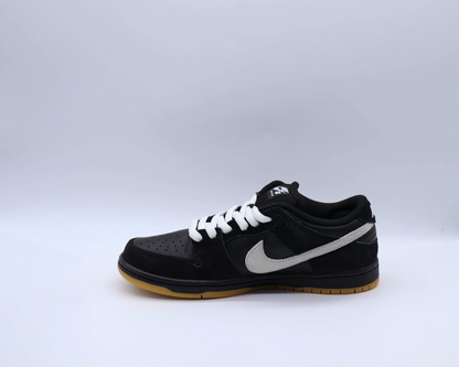 Nike Dunk Low SB Black White Gum Sz 8.5