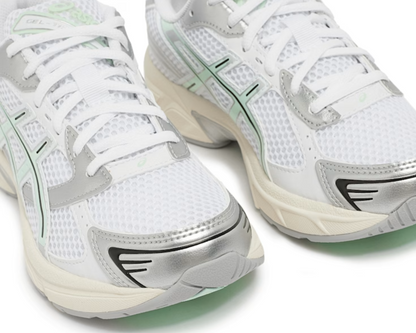 Asics gel 1130 White Mint Tint Sz 7 (8.5w)