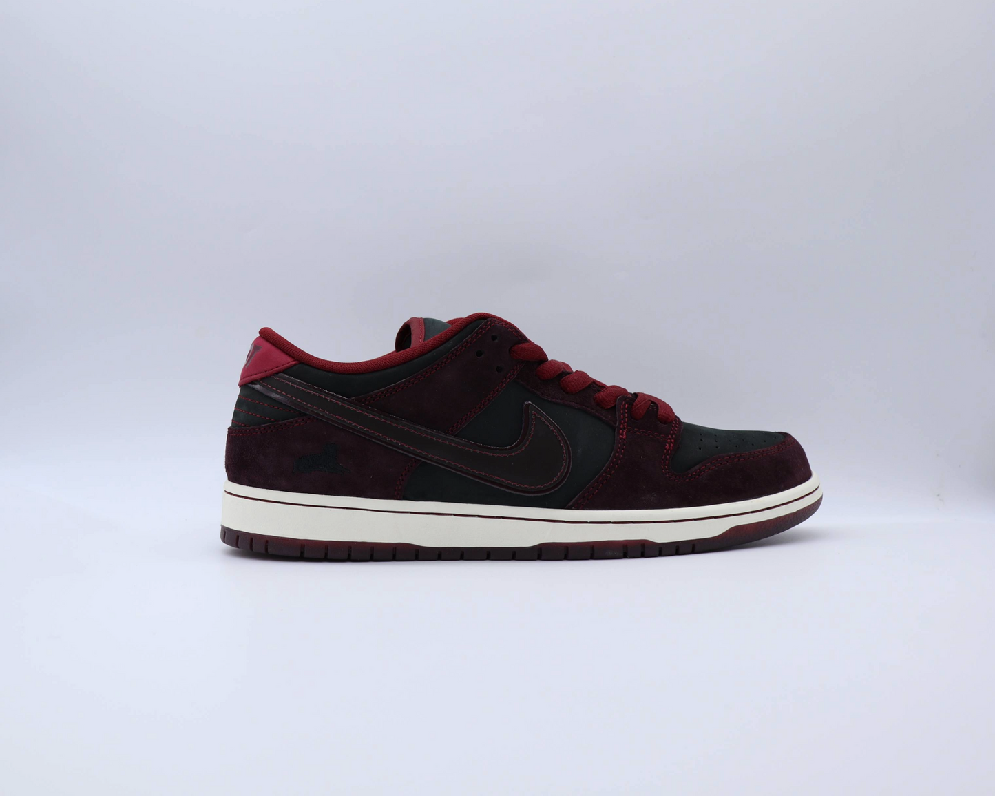 Nike SB Dunk Low Riot Sz 11