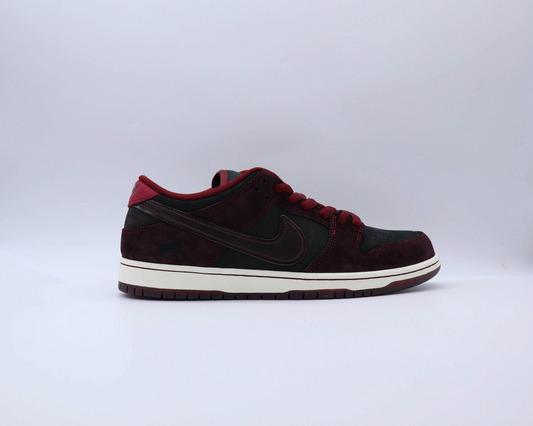 Nike SB Dunk Low Riot Sz 11